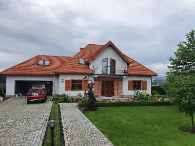 Benedykt 2 — realizacje 1