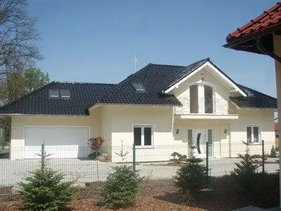 Benedykt 2 — realizacje 12