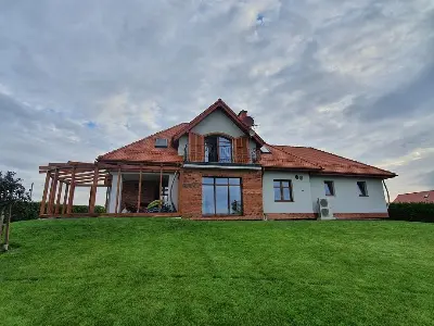 Benedykt 2 — realizacje 2