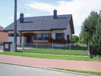 Dom dla trojga — realizacje 2