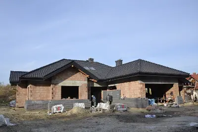 Rozłożysty — realizacje 9